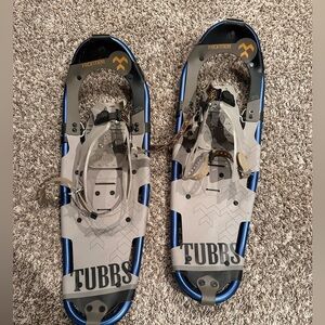 Tubbs Frontier Snowshoes 25-Inch Quick Step Binding Gray Blue